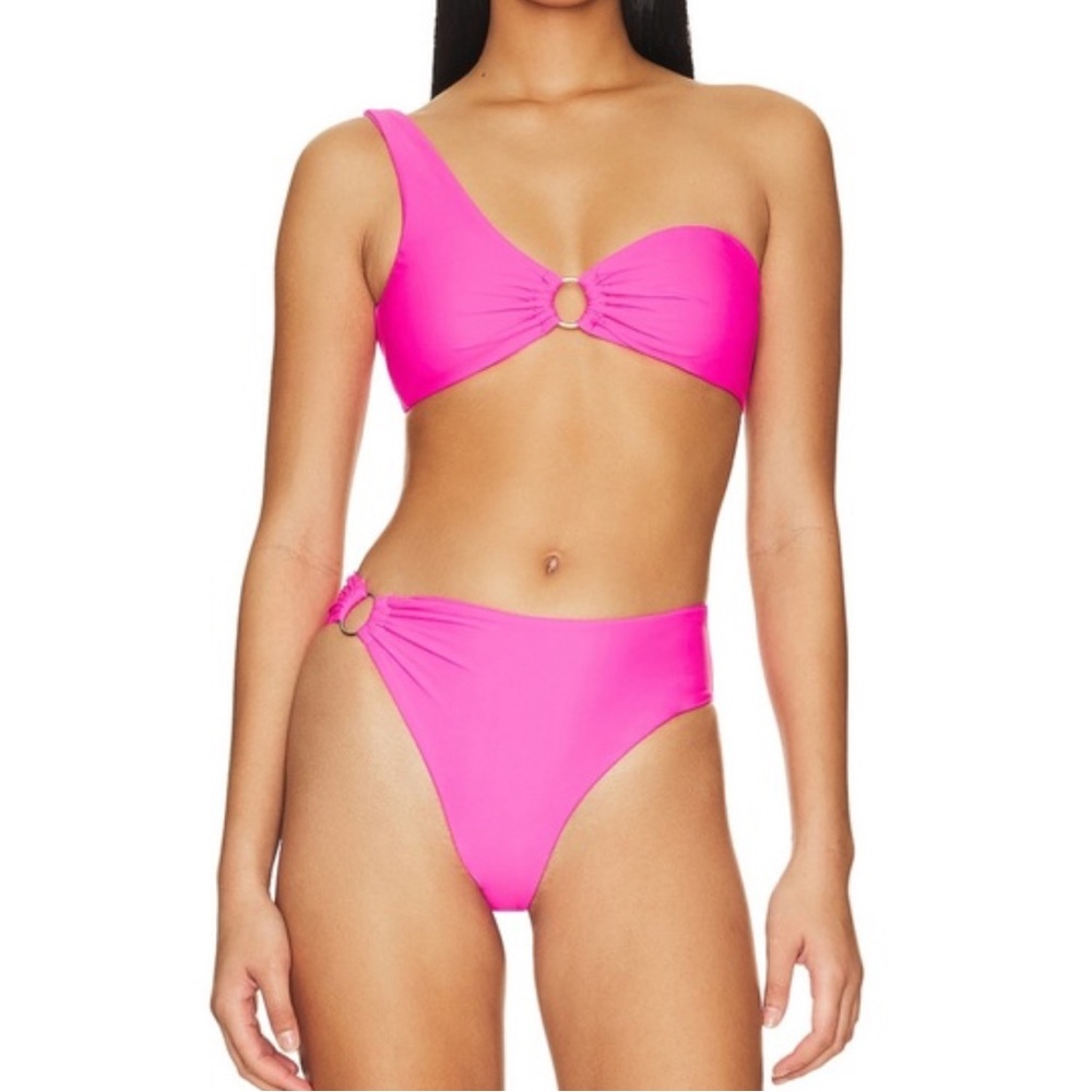 Superdown Fuchsia One-Shoulder Bikini Top